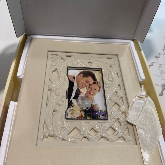 Lenox picture frame and album - Picture 1 of 2